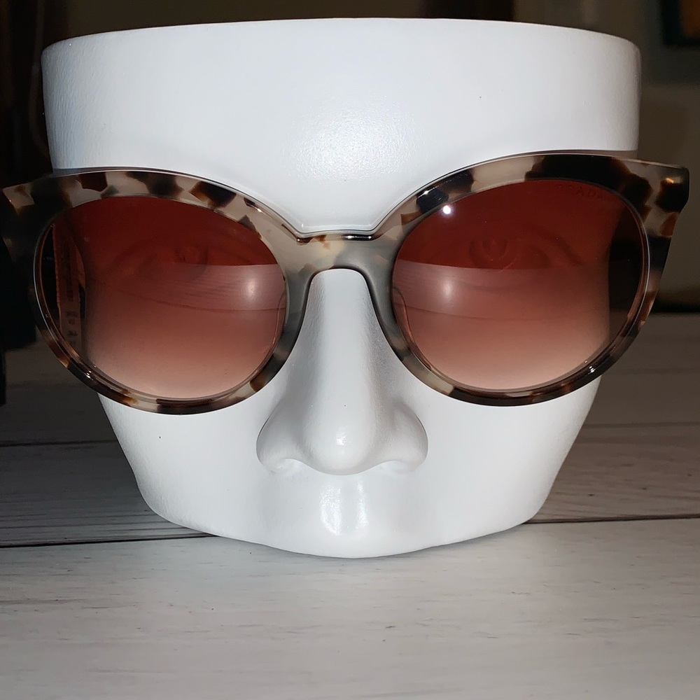 PRADA new women’s sunglasses 🕶